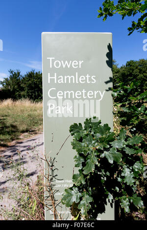 Tower Hamlets cimitero parco nell'East End di Londra vicino a Mile End, Londra, Inghilterra, Regno Unito. Foto Stock