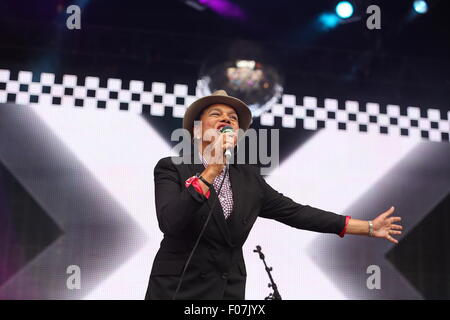 Macclesfield, Cheshire, Regno Unito. Il 9 agosto, 2015. Il selettore di eseguire live al Festival di riavvolgimento del Nord. Credito: Simon Newbury/Alamy Live News Foto Stock