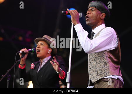 Macclesfield, Cheshire, Regno Unito. Il 9 agosto, 2015. Il selettore di eseguire live al Festival di riavvolgimento del Nord. Credito: Simon Newbury/Alamy Live News Foto Stock