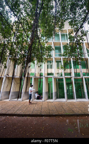 Royal University of Phnom Penh, parte della nuova architettura Khmer il movimento degli anni sessanta, Phnom Penh Cambogia Foto Stock