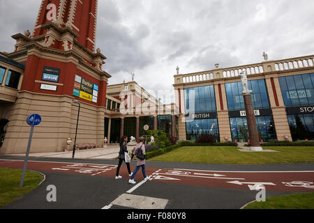 Barton a sezione quadrata del Trafford Centre Manchester Regno Unito Foto Stock