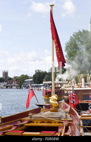 Vincenzo la British Royal Barge, commissionato come un omaggio alla Regina Elisabetta II per il suo Giubileo di diamante a Henley Foto Stock