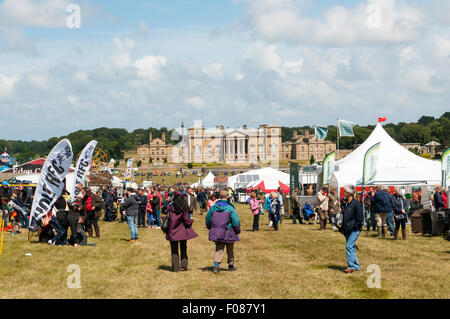 I visitatori di Holkham Country Fair tenutasi a motivi di Holkham Hall, Norfolk. Foto Stock