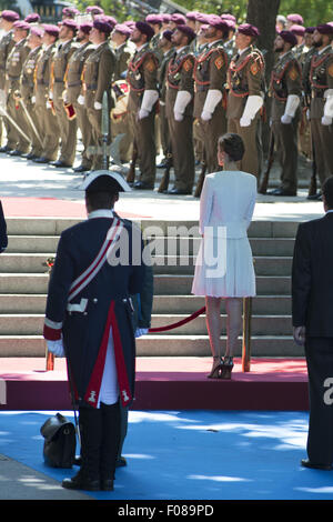 Il re Filippo VI e la Regina Letizia di Spagna frequentare la nazionale spagnola di giorno parata militare a Madrid con: Letizia di Spagna dove: Madrid, Spagna Quando: 06 Giu 2015 Foto Stock