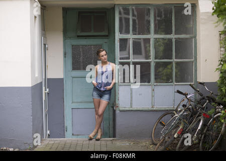 Gli attori che promuove la nuova stagione della Rote Rosen a Briese Studios con: Leoni Landa dove: Amburgo, Germania Quando: 08 Giu 2015 Foto Stock