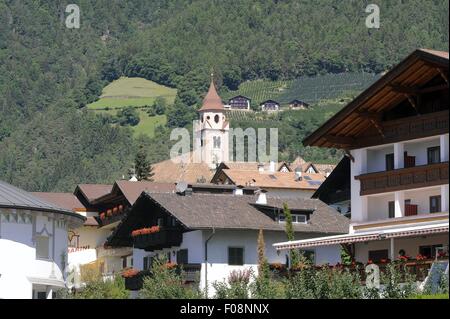 Alto Adige (Italia settentrionale), il paese di Tirolo presso Merano Foto Stock