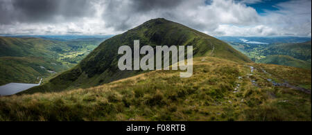 Vista verso Froswick su un giorno d'estate, Kentmere a ferro di cavallo, inglese Lake District National Park, Regno Unito Foto Stock