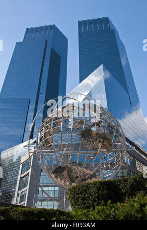 TRUMP INTERNATIONAL HOTEL GLOBE DEUTSCHE BANK CENTER (©SOM 2004) TORRI COLUMBUS CIRCLE MANHATTAN NEW YORK CITY USA Foto Stock