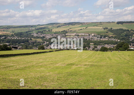 Vista del villaggio Slaithwaite nel Colne Valley West Yorkshire Foto Stock