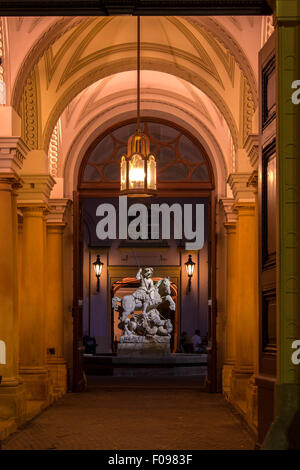 St George fontana, primati' Palace a Bratislava, in Slovacchia Foto Stock
