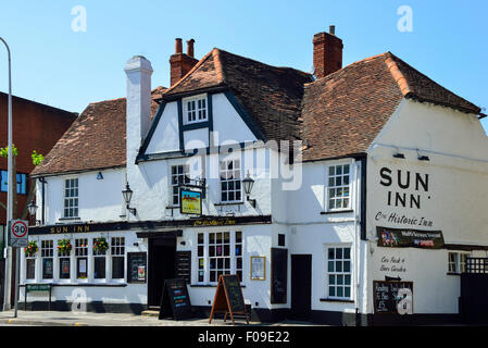 Xvii secolo Il Sun Inn, Castle Street, Reading, Berkshire, Inghilterra, Regno Unito Foto Stock