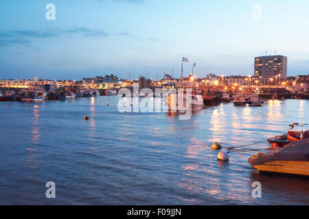 Birdlington Harbour, nello Yorkshire, Inghilterra, Regno Unito Foto Stock