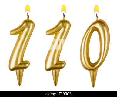 Numero di candele cento e dieci isolati su sfondo bianco Foto Stock