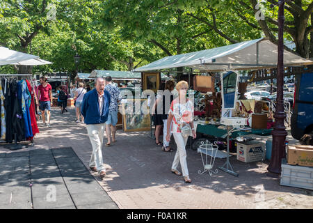 Tipica Scena di mercato di Amsterdam su una soleggiata giornata estiva Foto Stock