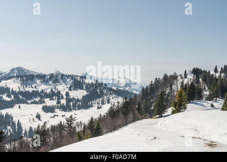 Coperta di neve vista di Zwolferhorn, St Gilgen, Austria Foto Stock