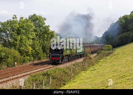 Il Royal Ducato, Tangmere, cottura a vapore su St tedesco della banca Foto Stock