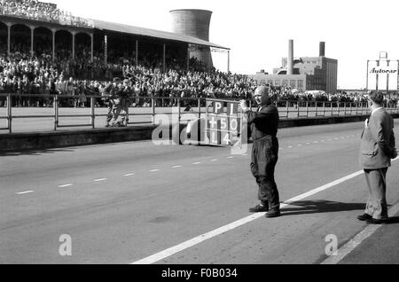 BRABHAM REG JAMES, Charlie Cooper, il GP di Gran Bretagna : L'Aintree 18 luglio 1959. Foto Stock