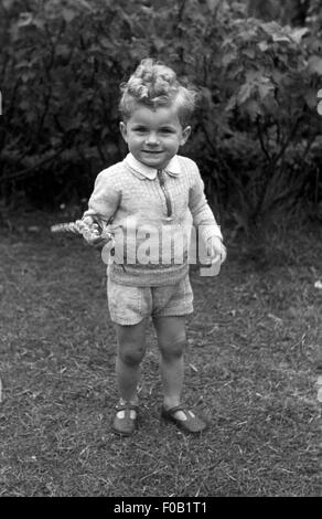 Ritratto di un giovane ragazzo Foto Stock