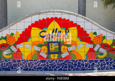 CALLE 8 onda mosaico a parete DOMINO PARK ottava strada Little Havana quartiere Miami Florida Foto Stock
