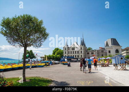 VEVEY, Svizzera - luglio 8, 2015. Drammatica giornata estiva a Vevey, città , sulle rive del Lago di Ginevra in Svizzera . Foto Stock