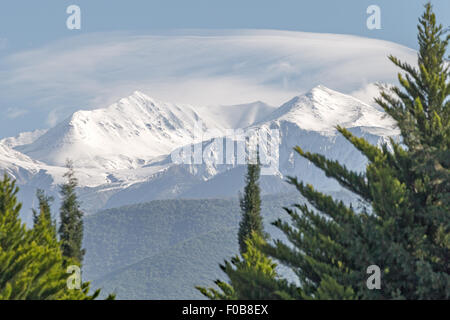 Sheki (Shaki, Seki) innevato, montagne del Caucaso maggiore, Azerbaigian Foto Stock