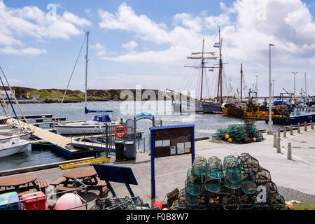 Pesca & barche a vela ormeggiata in Leodamais Bay Harbor. Port Ellen (Ilein) isola di Islay Ebridi Interne Western Isles della Scozia Foto Stock