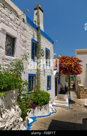 Tipica pietra vecchia casa di Bodrum a bodrum, Turchia. Foto Stock