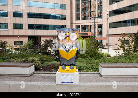 Il gufo scultura parte del grande hoot trail a Birmingham REGNO UNITO Foto Stock