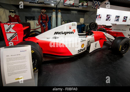 1993 Mclaren MP4/8 pilotato da Ayrton Senna in mostra presso il Museo di Donington canalina Leicestershire, England Regno Unito Foto Stock