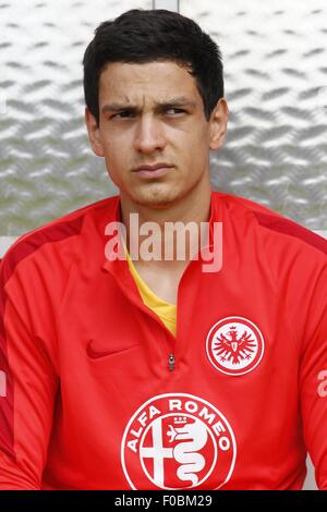 Bremen, Germania. 8 Ago, 2015. Emil Balayev (Francoforte) Calcio/Calcetto : tedesco 'DFB Cup' 1° round match tra Bremer SV 0-3 Eintracht Francoforte alla Stadion am Panzenberg a Bremen, Germania . © Mutsu Kawamori/AFLO/Alamy Live News Foto Stock