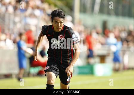 Bremen, Germania. 8 Ago, 2015. Makoto Hasebe (Francoforte) Calcio/Calcetto : tedesco 'DFB Cup' 1° round match tra Bremer SV 0-3 Eintracht Francoforte alla Stadion am Panzenberg a Bremen, Germania . © Mutsu Kawamori/AFLO/Alamy Live News Foto Stock