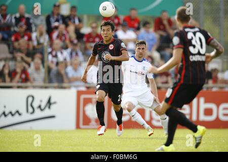 Bremen, Germania. 8 Ago, 2015. Makoto Hasebe (Francoforte) Calcio/Calcetto : tedesco 'DFB Cup' 1° round match tra Bremer SV 0-3 Eintracht Francoforte alla Stadion am Panzenberg a Bremen, Germania . © Mutsu Kawamori/AFLO/Alamy Live News Foto Stock