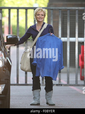 Sharon piccola fuori ITV Studios con: Sharon piccoli dove: Londra, Regno Unito quando: 11 Giu 2015 Foto Stock