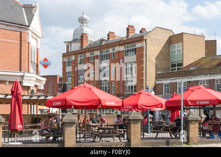 Yate's Bar, Bath Road, Hounslow, London Borough di Hounslow, Greater London, England, Regno Unito Foto Stock