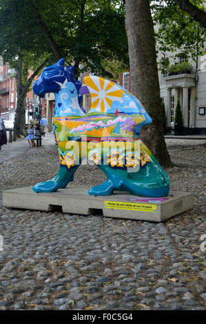Uno dei Go Go Dragons sul sentiero intorno alla città di NOrwich in NORFOLK REGNO UNITO. Foto Stock