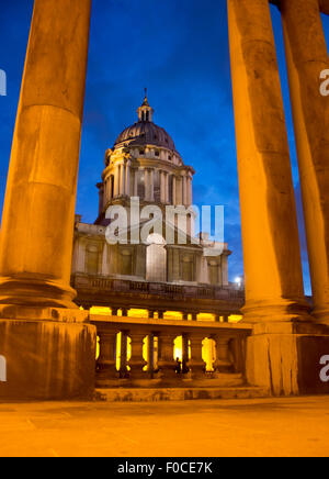 Old Royal Naval College di Greenwich Di notte Londra Inghilterra REGNO UNITO Foto Stock