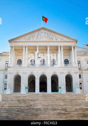 Il Parlamento portoghese (Sao Bento Palace), situato a Lisbona, Portogallo. Foto Stock