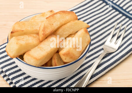 Ciotola di patatine fritte - studio shot Foto Stock