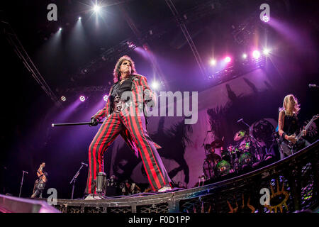 Auburn Hills, Michigan, Stati Uniti d'America. Il 9 agosto, 2015. ALICE COOPER di eseguire su Motley Crue è ''l'ultimo Tour" al Palace di Auburn Hills in Auburn Hills, MI il 9 agosto del 2015 © Marc Nader/ZUMA filo/Alamy Live News Foto Stock