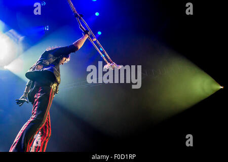 Auburn Hills, Michigan, Stati Uniti d'America. Il 9 agosto, 2015. ALICE COOPER di eseguire su Motley Crue è ''l'ultimo Tour" al Palace di Auburn Hills in Auburn Hills, MI il 9 agosto del 2015 © Marc Nader/ZUMA filo/Alamy Live News Foto Stock