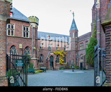 Brunnenhof cortile, luogo di pellegrinaggio, Kevelaer, Basso Reno, Nord Reno-Westfalia, Germania Foto Stock