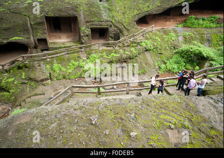 Le grotte Kanheri fu girato nel Parco nazionale di Sanjay Gandhi, Mumbai, India Foto Stock