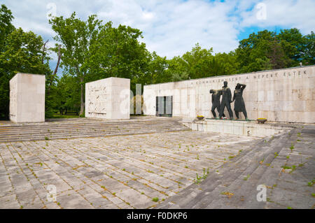 Movimento laburista mausoleo (1958), cimitero Kerepesi, Pest, Budapest, Ungheria, Europa Foto Stock