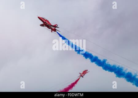 Le frecce rosse effettuando al 2015 airshow di Blackpool. Foto Stock