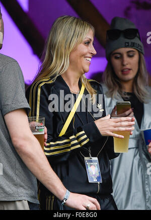 Nicole Appleton, Natalie Appleton e Jade Jones frequentare l'Isle of Wight Festival. Natalie indossa un Prodigy hat nel supporto del marito Liam Howlett, che ha messo in evidenza il festival il venerdì notte. Dotato di: Nicole Appleton dove: Isle Of Wight, Regno Unito quando: 12 Giu 2015 Foto Stock