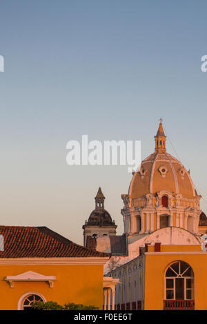 Architettura classica e la cupola di San Pedro claver chiesa, Cartagena. Colombia 2014. Foto Stock