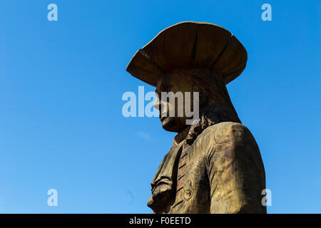 Legno scolpito la scultura di Quaker William Penn in un parco suburbano noto come Greenfield vicino a Lancaster, PA. Foto Stock