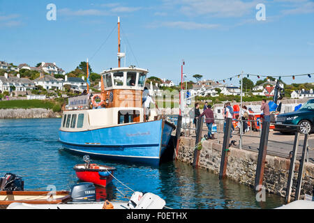 Falmouth a St Mawes Ferry 'Duchess di Cornwall' arrivando a St Mawes Foto Stock