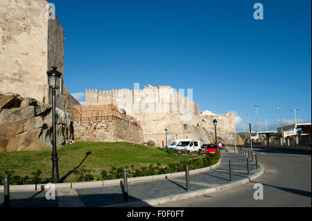 Tarifa, Spagna - 26 dicembre 2013 il Castillo de Guzman mura del castello in Andalucia, Foto Stock