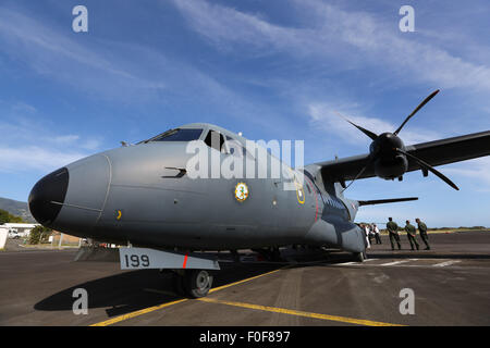 (150814) -- LA REUNION, 14 agosto 2015 (Xinhua) -- una casa piano di ricerca prendendo parte alla ricerca di missione è visto in un aeroporto Saint Denis, La Reunion, 14 agosto 2015. L'amministratore dell'isola di Reunion Dominique Sorain ha detto ai media il venerdì la ricerca attiva di più MH370 detriti continuerà fino a lunedì. Non ci sono impurità relative al piano è stata trovata in mare durante la 35 Ore di una ricerca combinata da una casa piano di ricerca dell esercito francese e tre elicotteri, egli ha detto. (Xinhua/Pan Siwei) (djj) Foto Stock